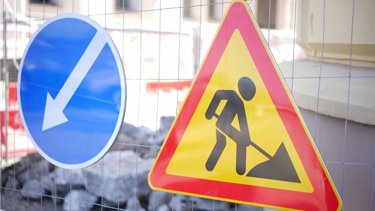 Señales de seguridad en construcción: colores y formas